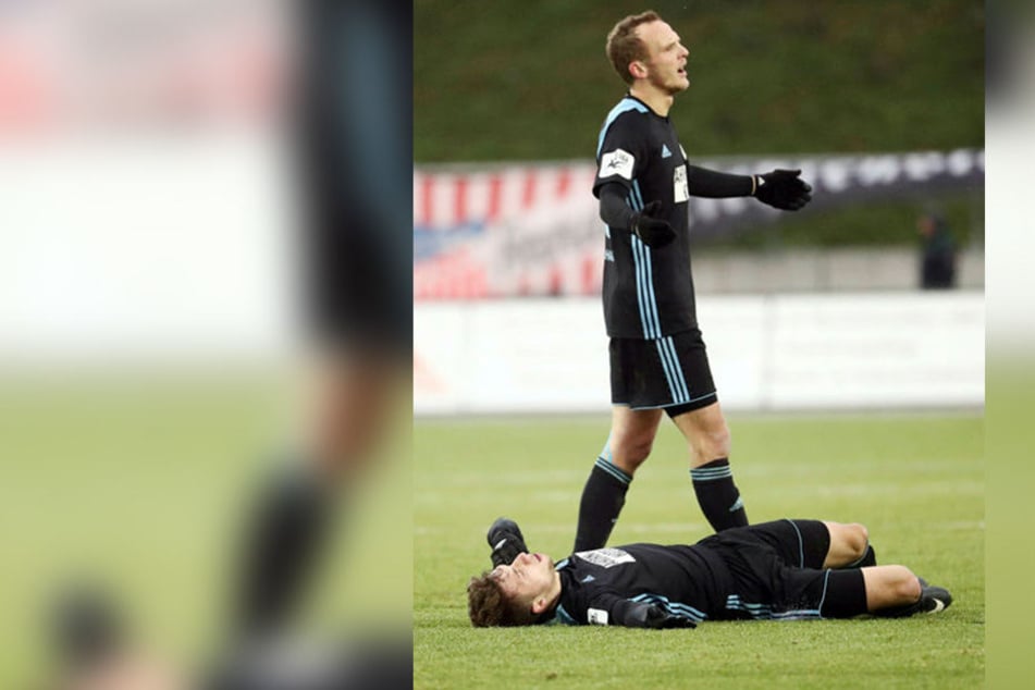 Julius Reinhardt verstand in Zwickau die Welt nicht mehr. Wie konnte der CFC das Derby noch verlieren? Am Boden krümmt sich Tom Baumgart.