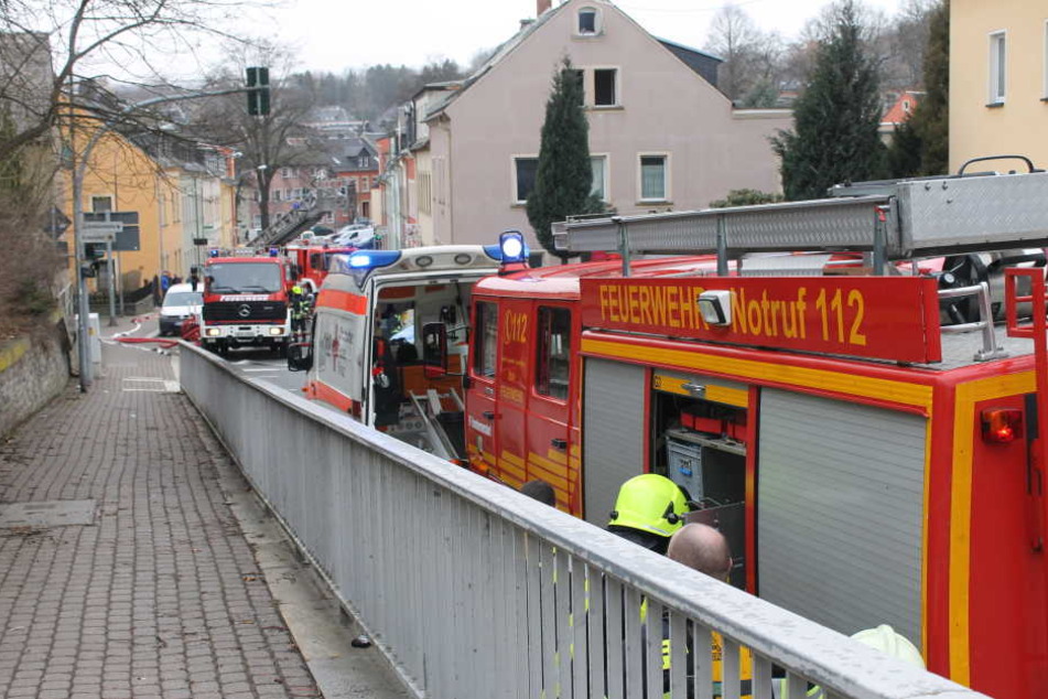 Die Feuerwehr war mit einem Großaufgebot vor Ort.
