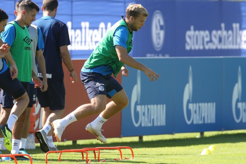 Johannes Geis bei einem Training vom 1. FC Schalke.