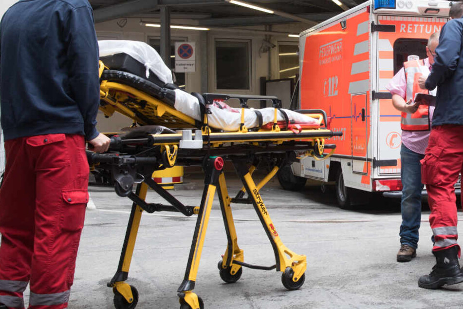 Müssen Sanitäter künftig besser gegen Gewalt geschützt werden (Symbolbild)?