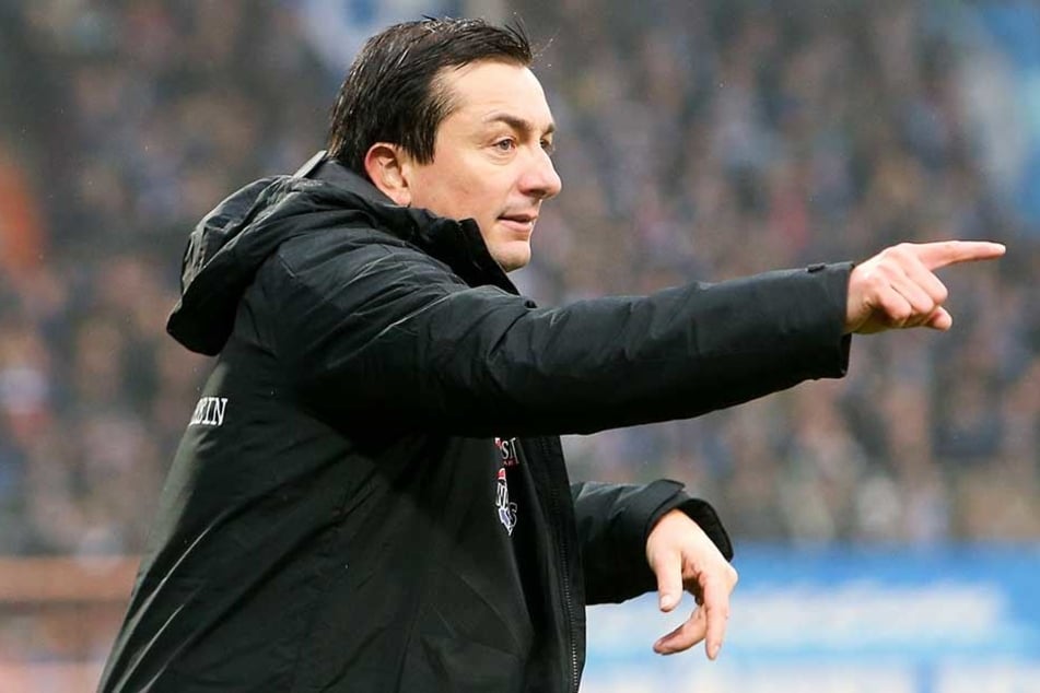 FCE-Trainer Daniel Meyer will mit Aue der erste Berlin-Bezwinger der Saison werden.