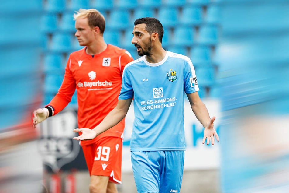 Was war das, scheint Rafael Garcia? Er und der CFC verloren ein schwaches Drittliga-Spiel gegen den TSV 1860 München.