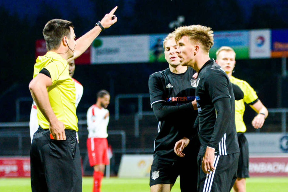 Vincent Geimer (re., 26) steht angeblich auch beim SC Paderborn auf dem Zettel.