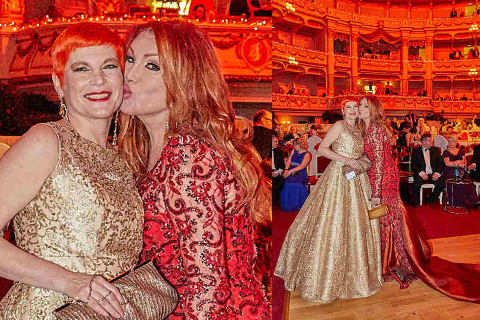 Großer Aufttritt in Rot-Gold: Morgenpost-Reporterin Katrin Koch (l.) und Theaterchefin Zora Schwarz im Ballsaal.