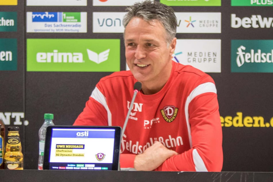 Dynamo-Trainer Uwe Neuhaus könnte mit 25 bis 27 Punkten zur Winterpause gut leben.