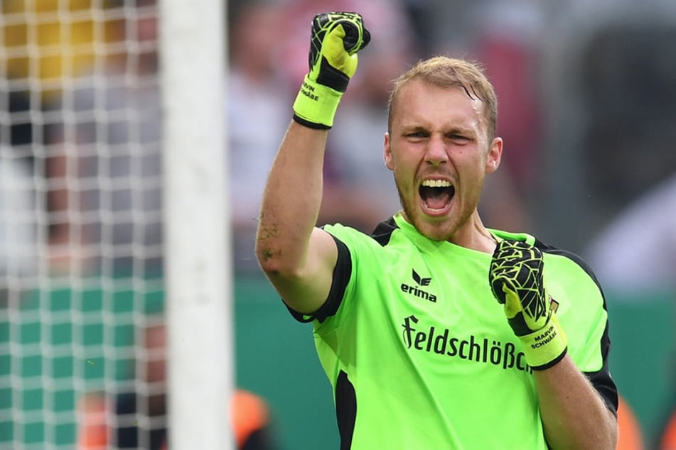 Acht Mal zu null! Dynamo-Torhüter Schwäbe hatte schon häufiger Grund zum Jubeln.