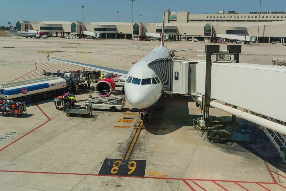 Mit dem neuen Verfahren könnten bei der Betankung der Flieger Kosten gespart werden.