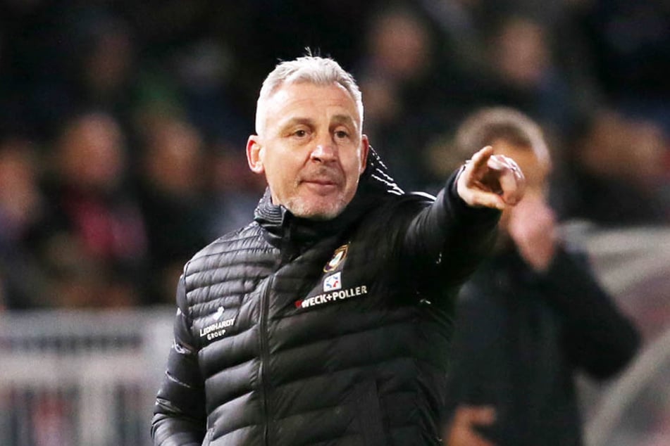 Trainer Pavel Dotchev ist trotz des 1:1 gegen Würzburg zufrieden.