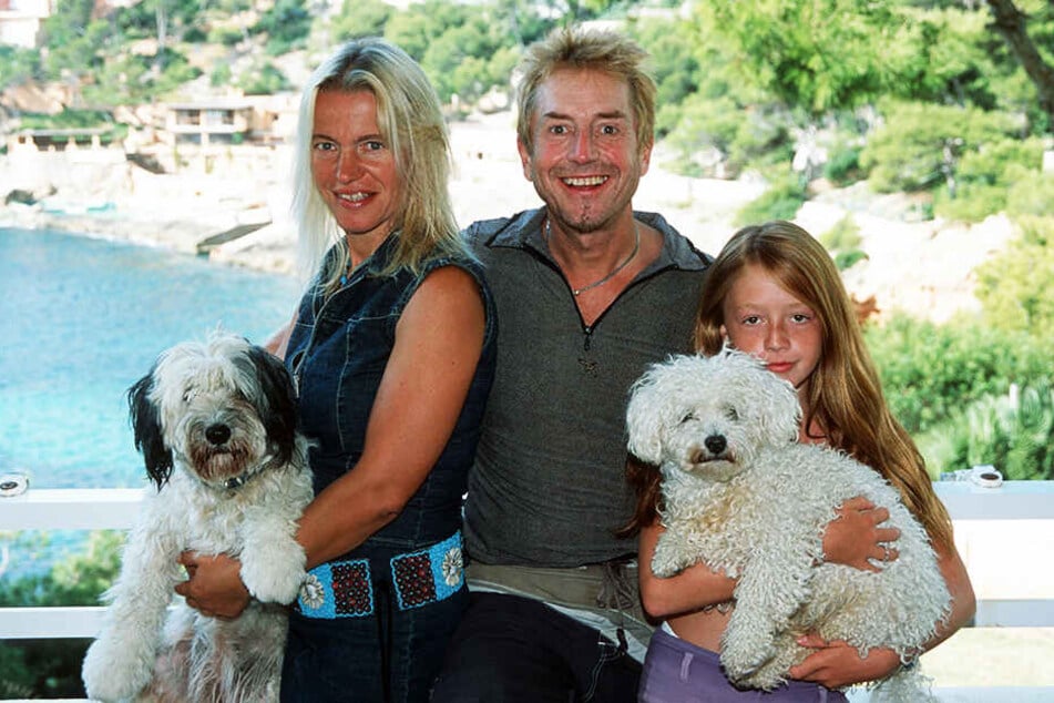 2002: Martin Semmelrogge mit seiner Frau Sonja und Tochter Joanna. Mit der Regisseurin und Künstleragentin entdeckte er Mallorca als Wahlheimat.