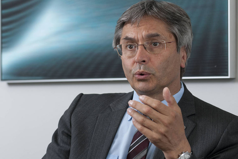 Der Rektor der Technischen Universität, Hans Müller-Steinhagen, spürt, wie "Dresdens Ruf Schaden nimmt".