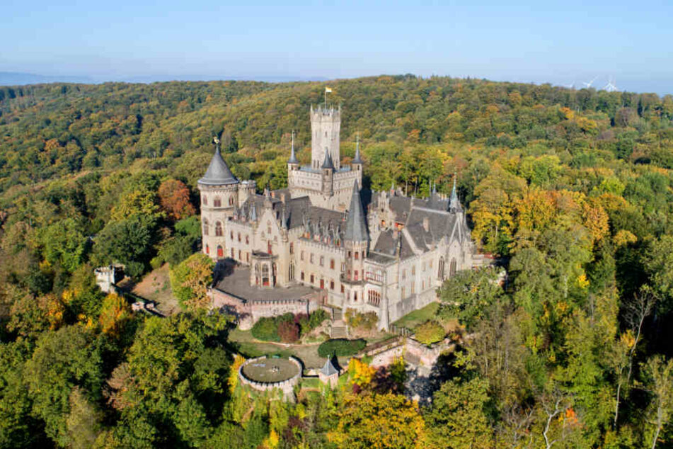 Um das wunderschöne Schloss Marienburg streiten sich Ernst August Prinz von Hannover und sein Sohn.