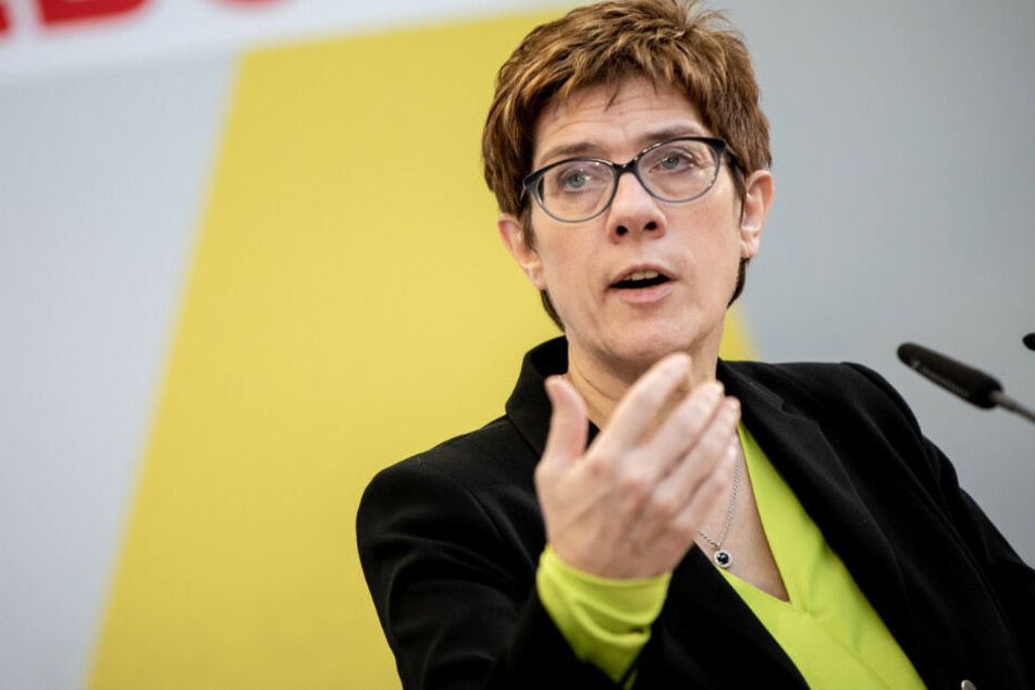 Annegret Kramp Karrenbauer plädiert für einen kühlen Kopf.