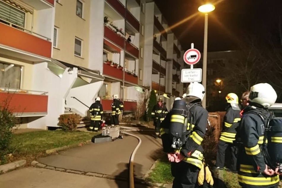 Gleich zweimal musste die Feuerwehr in einer Nachbarschaft anrücken.