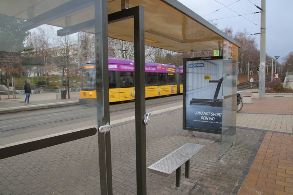 Die Haltestelle am Amalie-Dietrich-Platz wurde zerstört.
