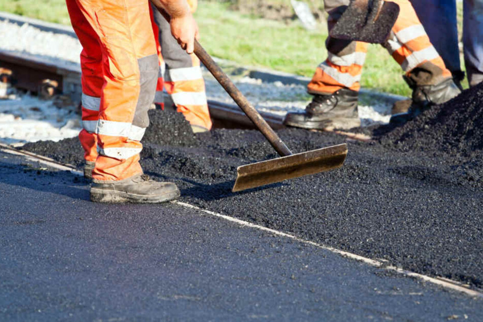 In der Gütersloher Straße finden Kanalarbeiten des Umweltbetriebes statt. (Symbolbild)
