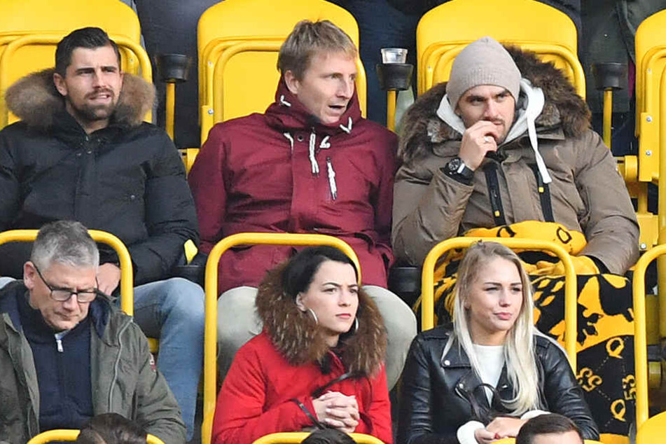 Kapitän Marco Hartmann (l., zusammen mit Pascal Testroet) wird am Freitag wieder nur auf der Tribüne sitzen. Er fehlt!