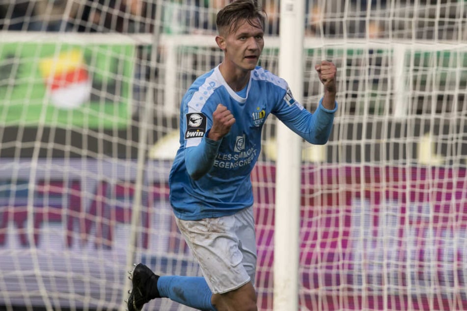 CFC-Spieler Erik Tallig jubelt.