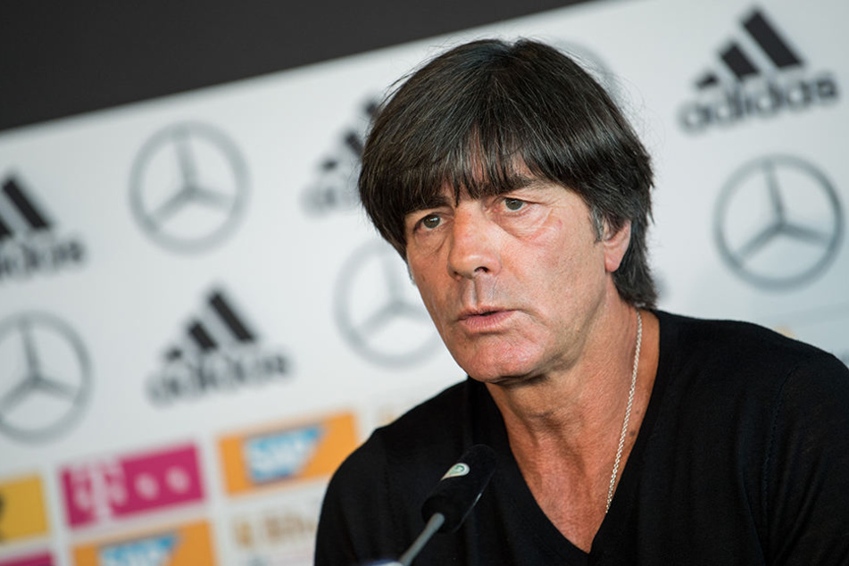 Joachim Löw bezeichnete die Vorfälle in Prag am Sonntag als "zutiefst verachtenswert".