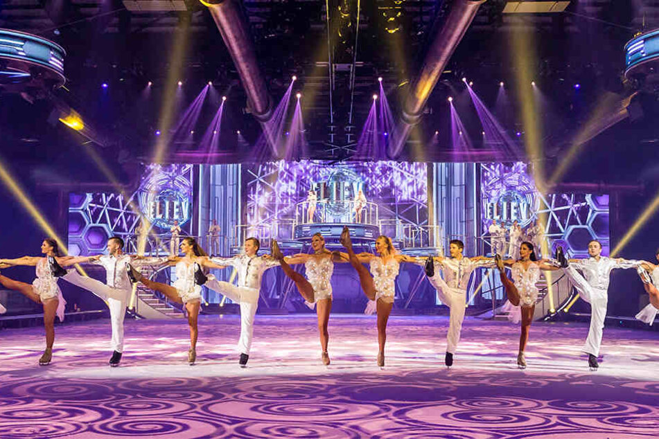 In einer mitreißenden Eisshow wie „Believe“ darf die klassische Showreihe mit
vielen Tänzern nicht fehlen.