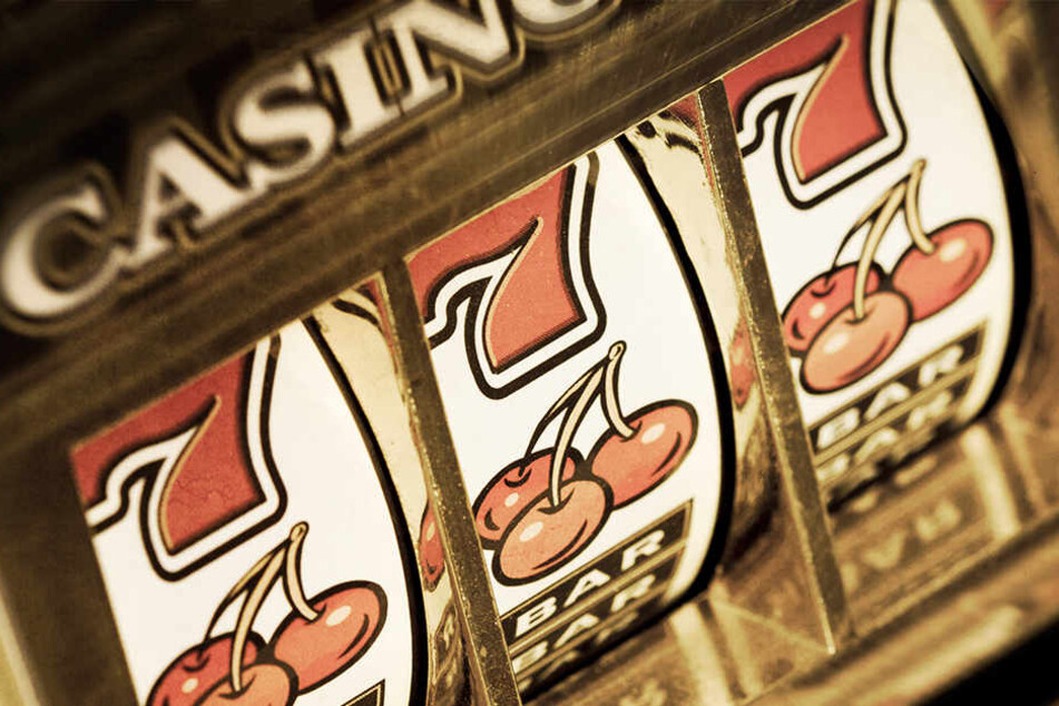 Das Vermögen ihres Geliebten verprasste sie in einem Casino. (Symbolbild)