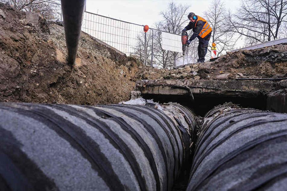 Diese Baustelle an der St. Petersburger sorgt bis Ende Januar für erhebliche Einschränkungen im Stadtverkehr.