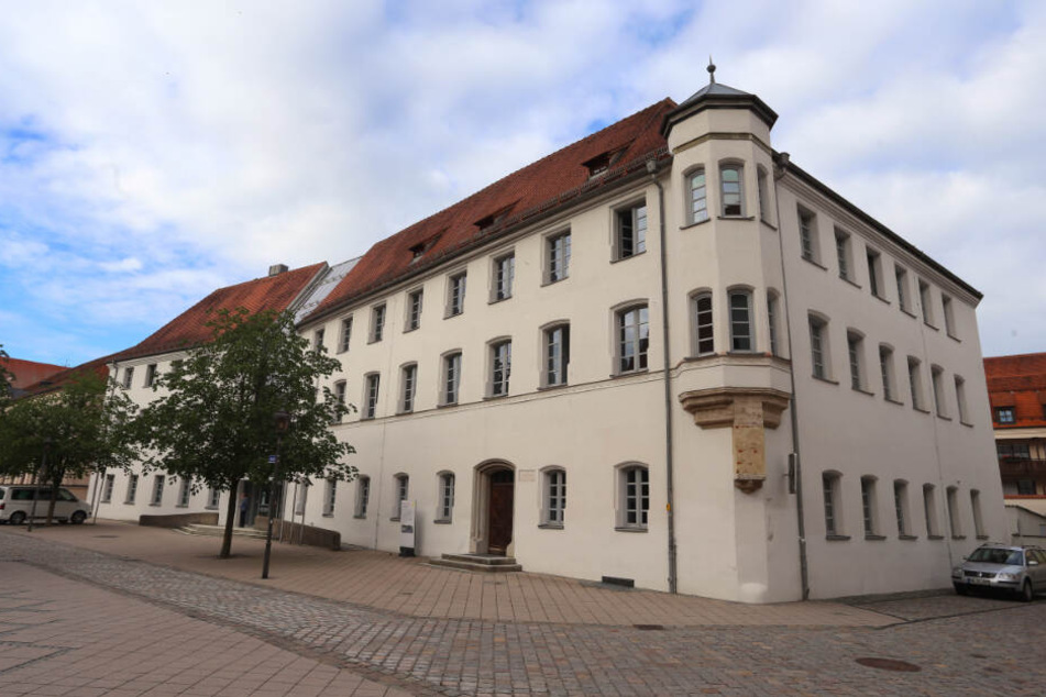 Der Mann muss sich vor dem Landgericht Memmingen verantworten.