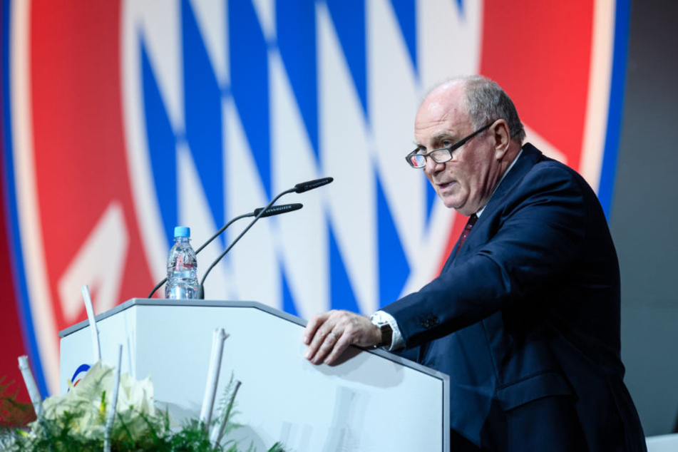 Uli Hoeneß wurde auf der Jahreshauptversammlung des FC Bayern kritisiert.