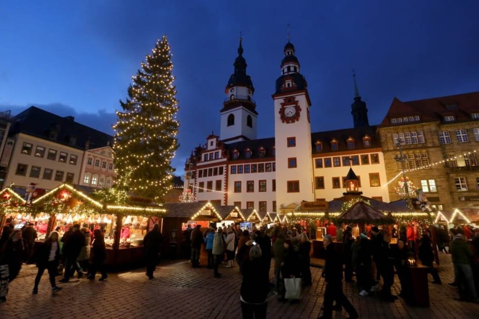 Der Chemnitzer Weihnachtsmarkt hat mit einem Minus von 100.000 Euro abgeschlossen.