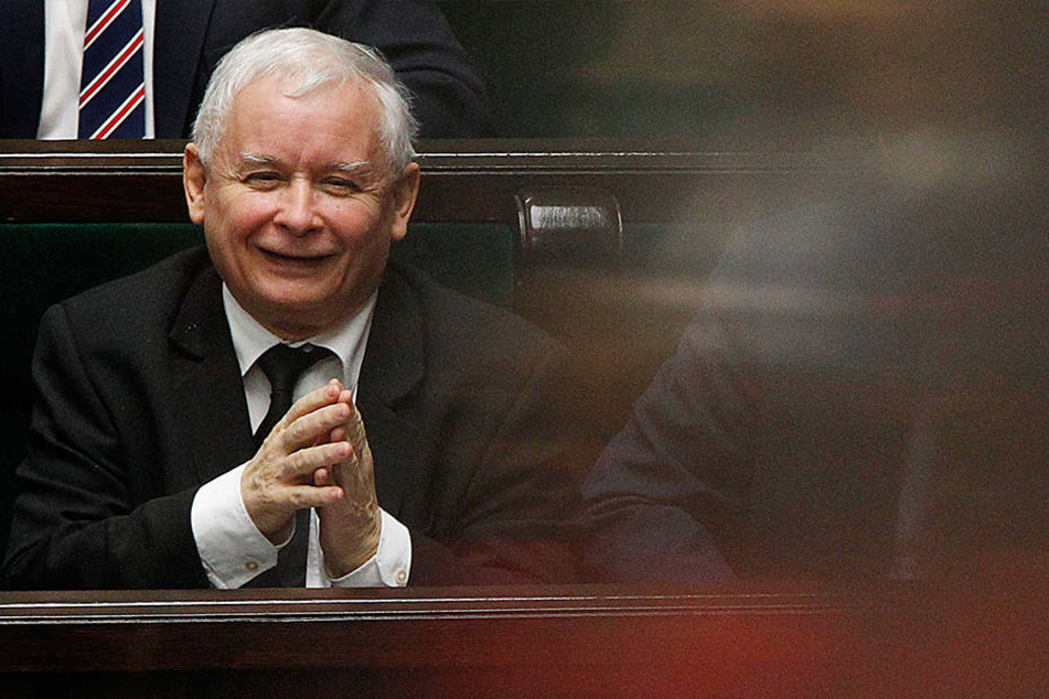 Der PiS-Vorsitzende Jaroslaw Kaczynski. bei einer Regierungs-Sitzung in Warschau. Der Sejm hat am 8. Dezember 2017 das umstrittene Justiz-Gesetz verabschiedet.