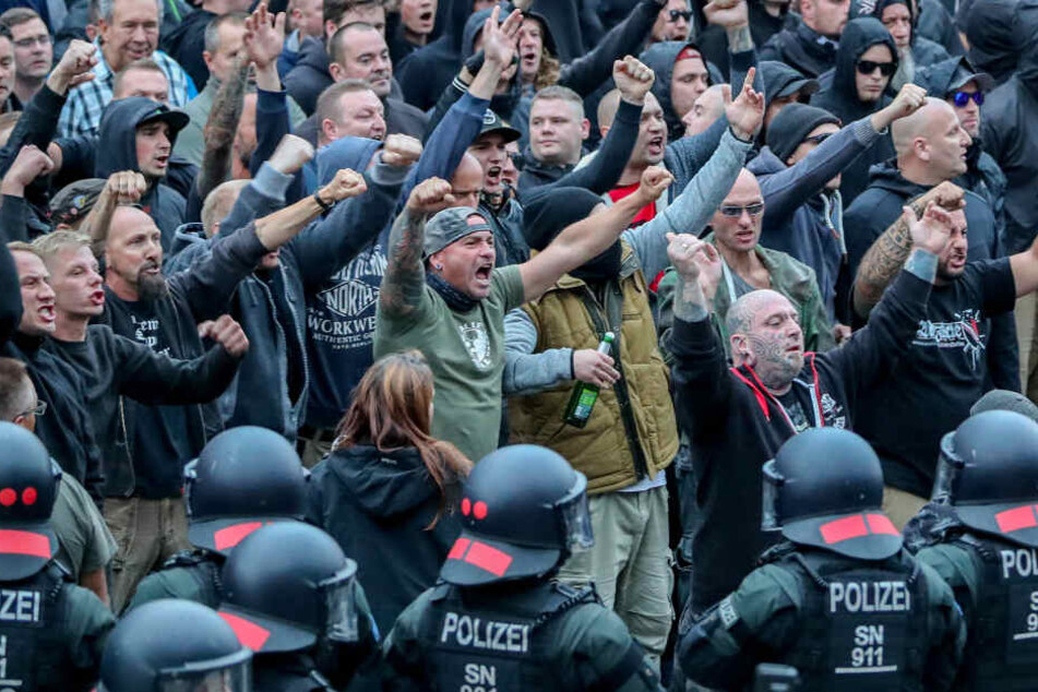 In 2018 kam es in Chemnitz zu hässlichen Szenen zwischen politisch motivierten Bürgern.