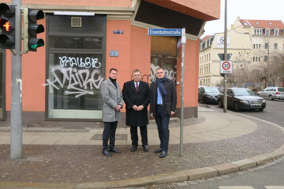Von links: Thomas Breitkopf, Georg Stecker und Andreas Wardemann fordern eine effektivere Regulierung des Glücksspiels in Sachsen. Das illegale Spiel gerät ihrer Meinung nach außer Kontrolle. Besonders betroffen: Die Leipziger Eisenbahnstraße.