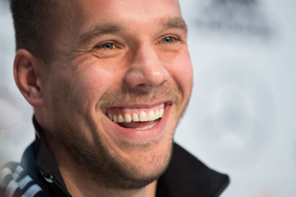 Lukas Podolski macht seinem ehemaligen Mitspieler Mut.