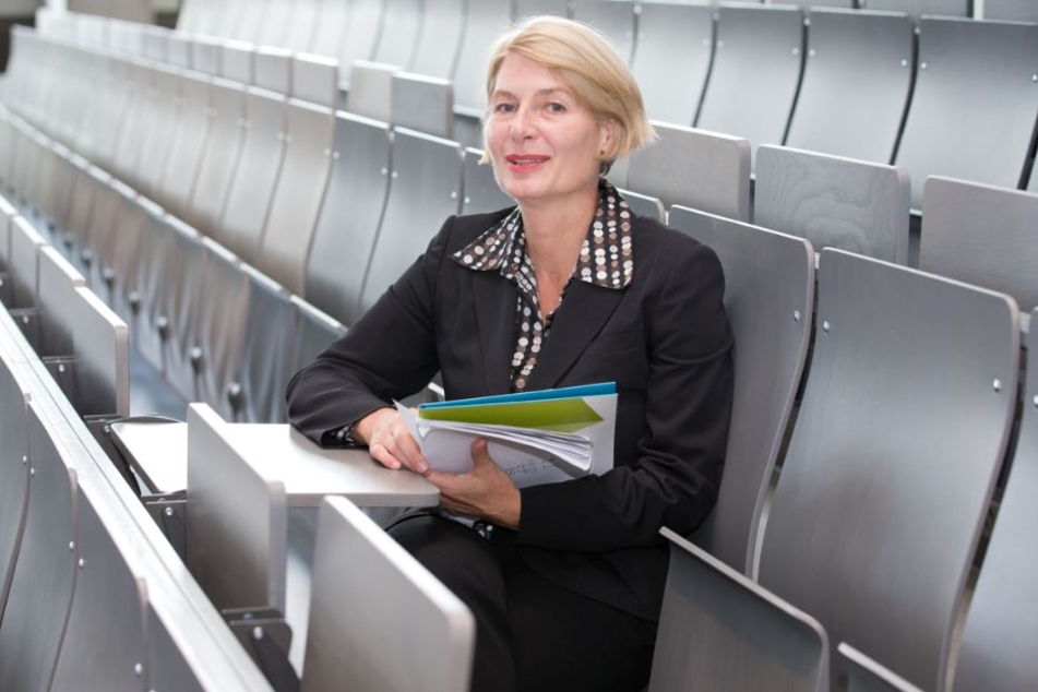 FH-Präsidentin Ingeborg Schramm-Wölk denkt bereits über Studenten-Wohnungen in Gütersloh nach.