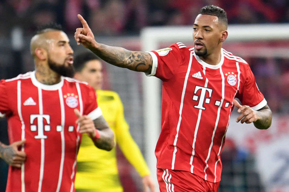 Jerome Boateng (r.) konnte mit dem FC Bayern München die Meisterschaft gewinnen.
