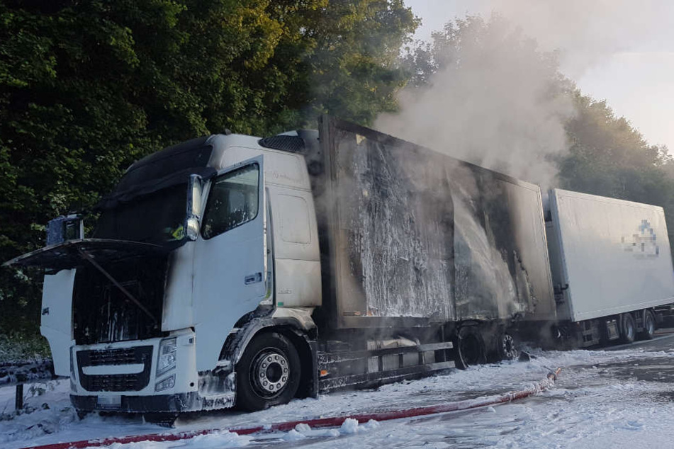 Gegen 5.30 Uhr bemerkte der Fahrer den Brand.