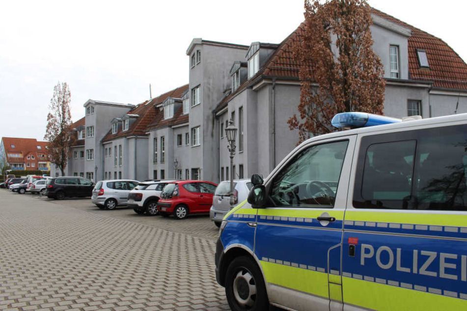 In einer Wohnung in Potsdam wurde ein Paar tot aufgefunden.