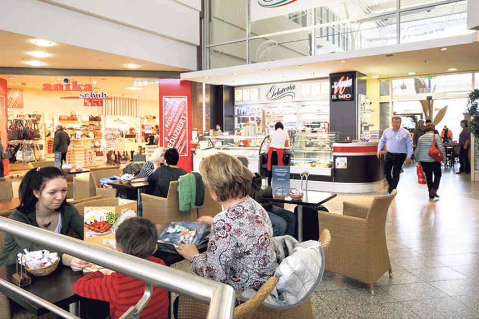Nahtloser Übergang für das Eiscafé im KaufPark.