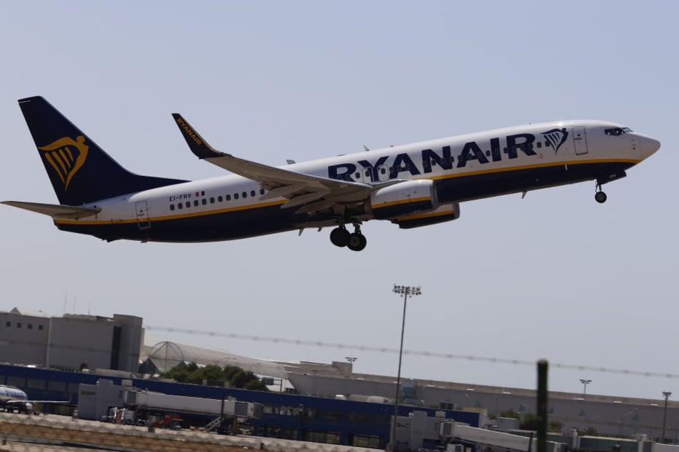 Auch deutsche Ryanair-Piloten verlangen mehr Geld (Symbolbild).