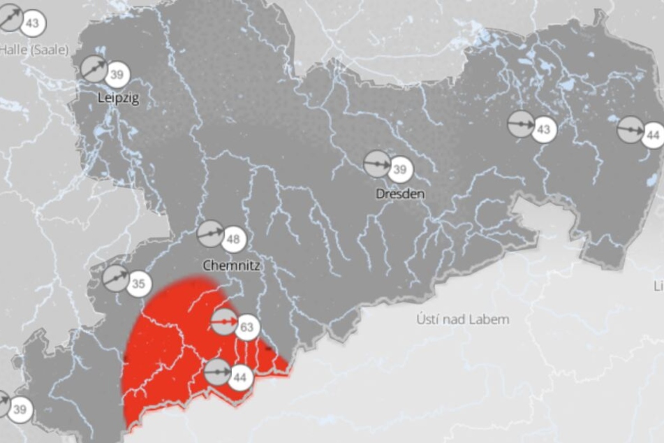 Die Wind-Grafik zeigt es: Im Erzgebirge ist das Risiko für Sturmböen besonders hoch.
