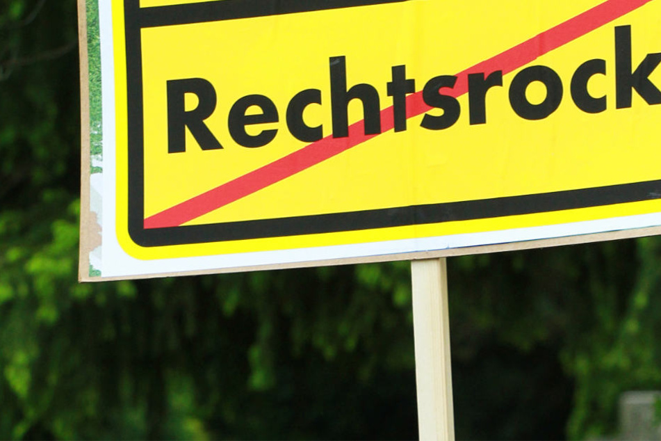 Gegen den Auftritt der rechtsradikalen Bands soll eine Untersagungsverfügung erlassen werden (Symbolbild).