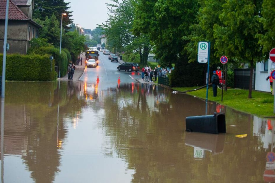 Auch in Bielefeld kam es zu zahlreichen Überschwemmungen.