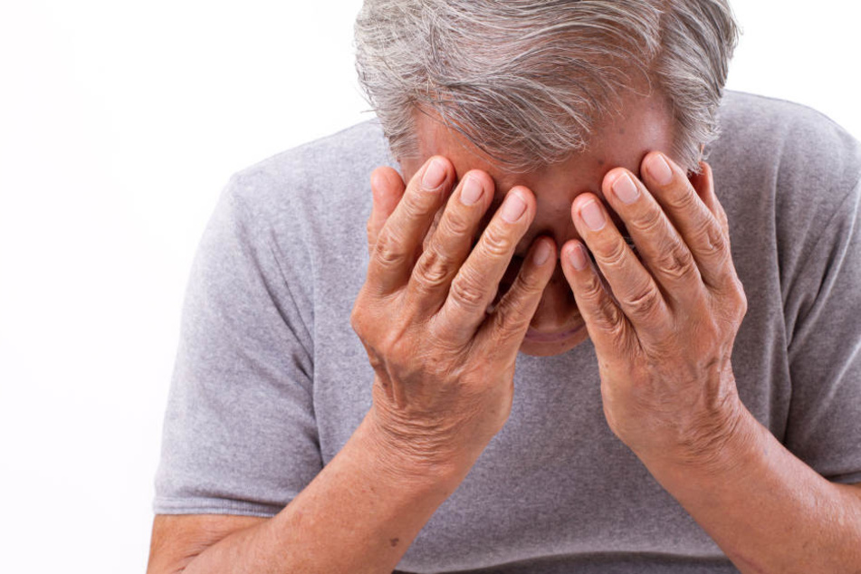 Dem 82-jährigen Rentner wurde vermutlich mit Pfefferspray in die Augen gesprüht, nachdem er kein Geld herausgab. (Symbolbild)