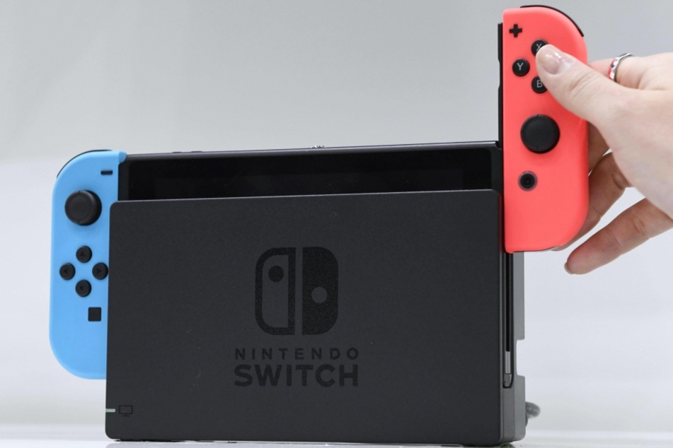 So wird die Nintendo-Switch aussehen. Die Controller kann man an den Seiten einfach herausnehmen.