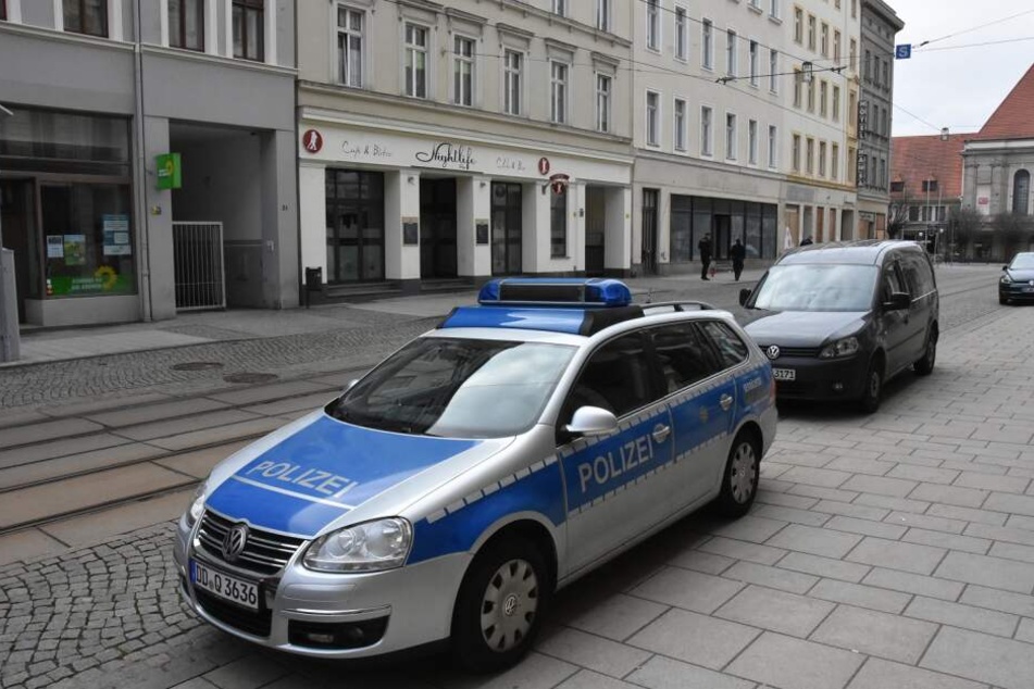 Ein Polizeiauto in der Berliner Straße in Görlitz.