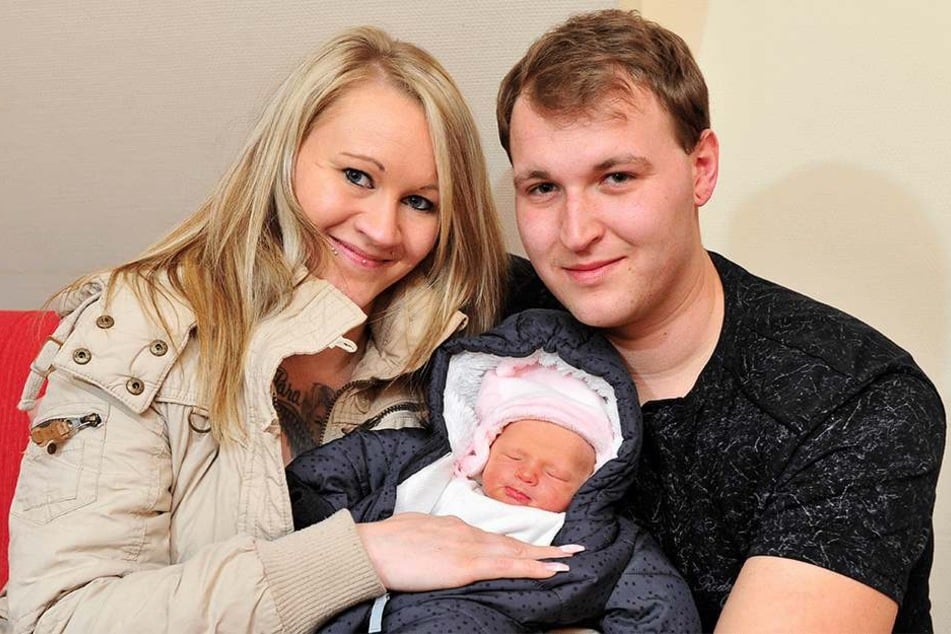 Alle gesund und munter: Nicole Hüse (27), Töchterchen Lia Sophie und Felix Hüse (28).