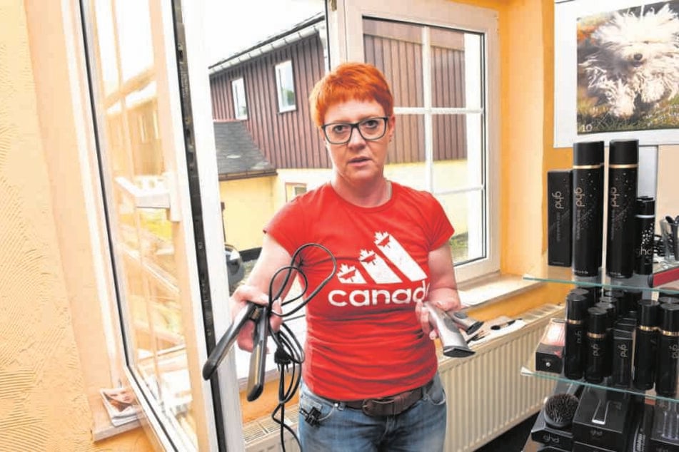 Solche Frisiergeräte klauten die Einbrecher bei Katrin Petzold (51).