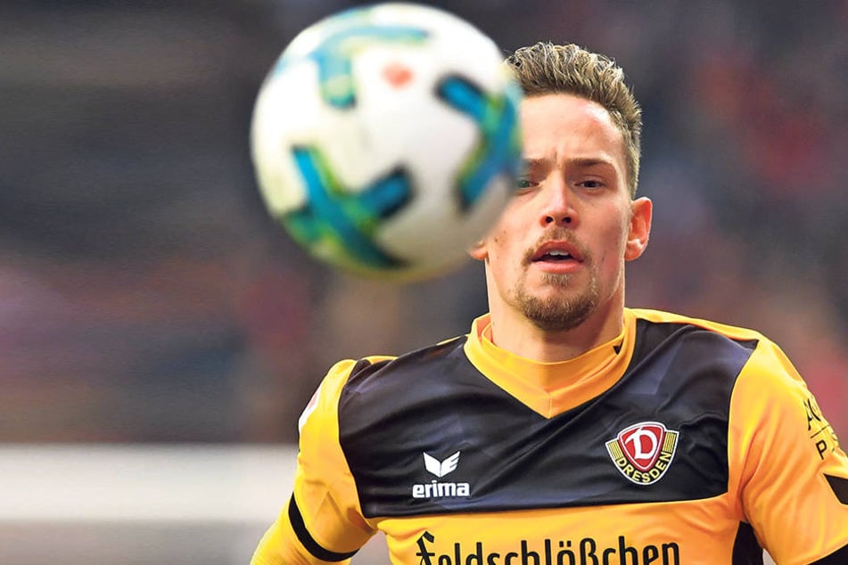 Den Ball im Blick. Jannik Müller
spielte eine mehr als solide
Hinserie, fing so den Ausfall von
Sören Gonther ab.