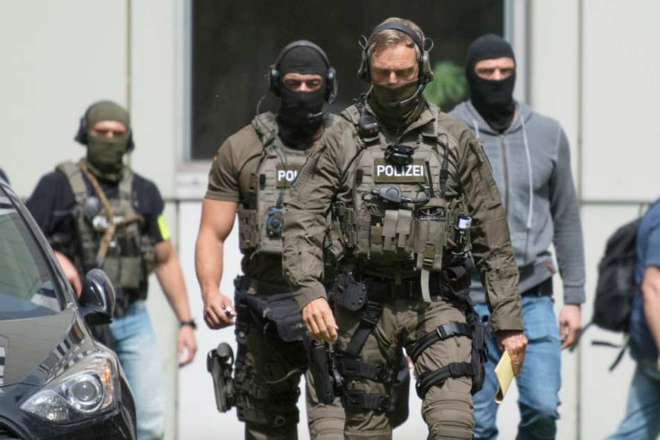Polizei und Justiz im Norden haben immer häufiger mit mutmaßlichen Terroristen zu tun. (Symbolbild)