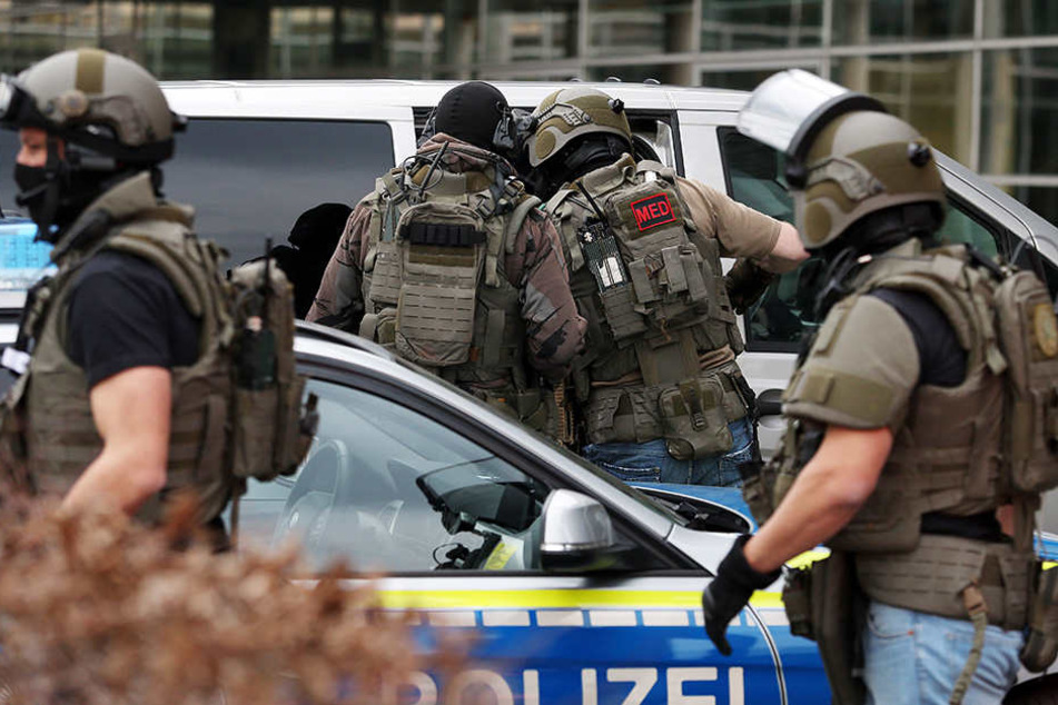 Das Spezialeinsatzkommando (SEK) war für die Verhandlungen mit dem Mann gekommen.