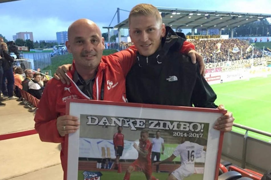 Marc-Philipp Zimmermann (r.) wurde von FSV-Geschäftsführer Jörg Schade verabschiedet.